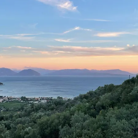 Petros, Vassiliki, Lefkada - 3 Bedrooms, Pool, Stunning Views Vilă